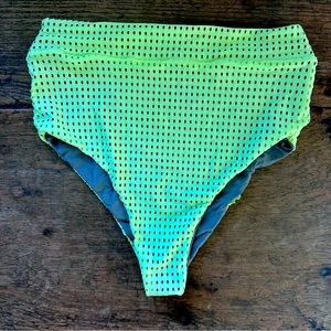 ACACIA Solento Bottom in neon mesh size large